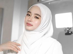 5 Tutorial Hijab Syari ala Inara Rusli untuk Tampil Elegan Saat Idul Adha