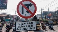 U Turn di depan kampus UIN Syarif Hidayatullah juga sudah ditutup karena menjadi biang kemacetan.  