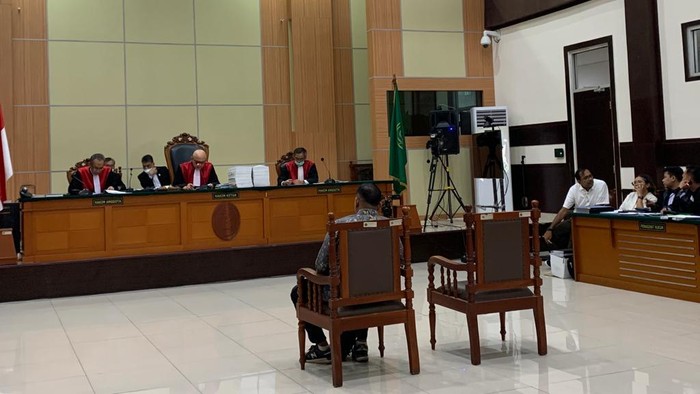Video editor Haris Azhar dan Fatia Maulidiyanti, Khairul Sahri