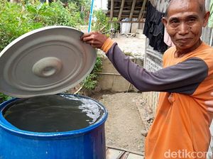 Kemarau, Warga Kubangsari Brebes Terpaksa Konsumsi Air Keruh Saluran Irigasi