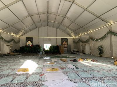 Intip Persiapan Terakhir Tenda Jemaah Haji Maktour di Arafah