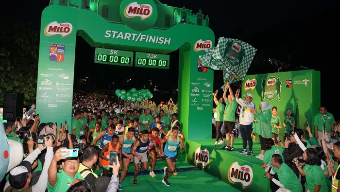 Milo Activ Indonesia Race Bogor diikuti sebanyak 3.500 peserta pada Minggu (25/6) kemarin. Acara ini turut dihadiri Presiden Jokowi.