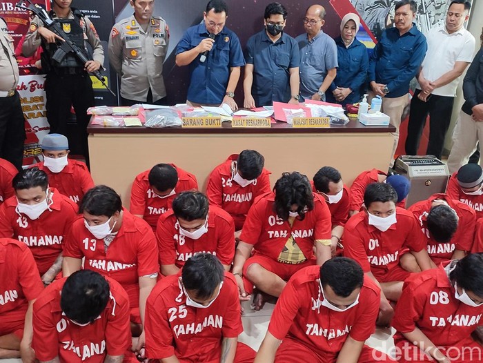 48 tersangka kasus narkoba periode April-Juni 2023 di Polrestabes Semarang, Selasa (27/6/2023).