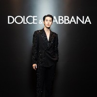 Sementara Doyoung NCT memulai debutnya sebagai brand ambassador Dolce & Gabbana di Milan Fashion Week pada Sabtu (17/6/2023) waktu setempat. Foto: Instagram
