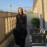 Ten NCT menghadiri gelaran Berlin Fashion Week sebagai tamu spesial YSL pada Senin (12/6/2023) waktu setempat. Foto: Instagram