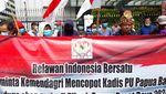 Aksi Desak Mendagri Pilih Pejabat Papua Barat yang Netral