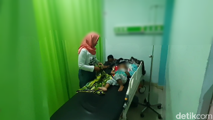 Balita korban keracunan masih jalani perawatan di RSUD Smc. Balita korban keracunan masih jalani perawatan di RSUD Smc.