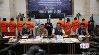 Para tersangka diamankan dalam kasus modus penyaluran pekerja migran Indonesia ke Arab Saudi, eksploitasi dengan modus program magang ke luar negeri, dan tindak pidana perdagangan bayi.