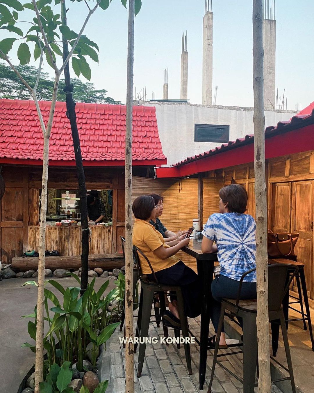 Bisnis kuliner milik komedian