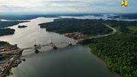 Jembatan duplikasi bentang pendek Pulau Balang dibangun berdampingan dengan jembatan lama sepanjang 511 meter dengan tipe rangka baja.   