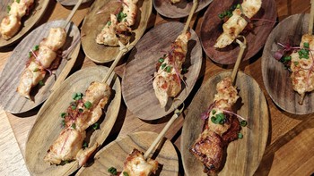 Untuk sentuhan akhir, tanda air Hasselblad pada bagian bawah foto dapat ditambahkan untuk memberikan kesan jepretan profesional. Foto: Josina/detikINET