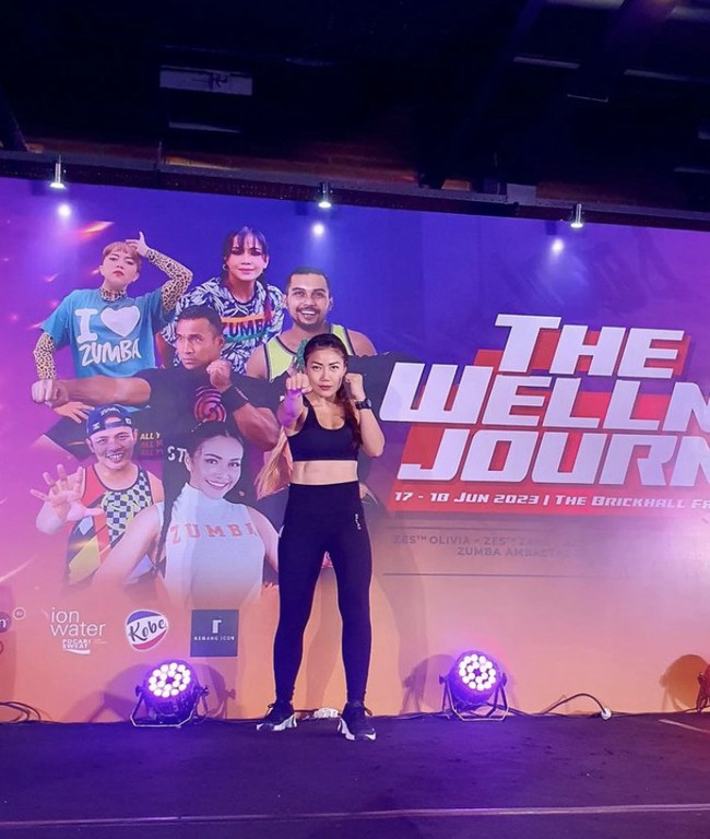 Biasanya Inge Anugrah kerap tampil simpel dan sporty. Kaos dan setelan olahraga adalah outfit yang kerap dibagikannya. Foto: Instagram