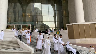 Potret Suasana Keberangkatan Jemaah Haji Maktour ke Padang Arafah