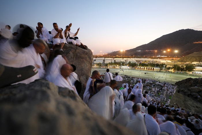 Muslim pilgrims gather on the Mount of Mercy at the plain of Arafat during the annual haj pilgrimage, outside the holy city of Mecca, Saudi Arabia, June 27, 2023. REUTERS/Mohamed Abd El Ghany
