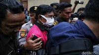 Plate membantah dakwaan tersebut, dia mengaku siap membuktikannya.