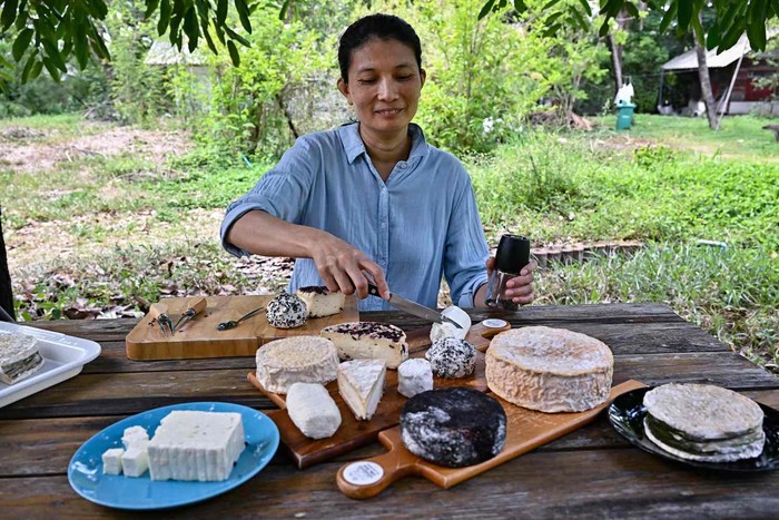 Keren! Ini Wanita Thailand Pertama Pembuat Keju Artisan Lokal