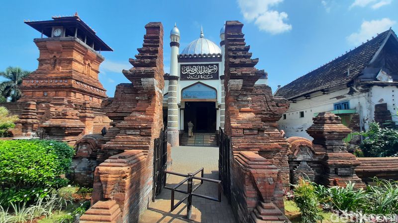 Kompleks Masjid, Menara, dan Makam Sunan Kudus, Selasa (27/6/2023).