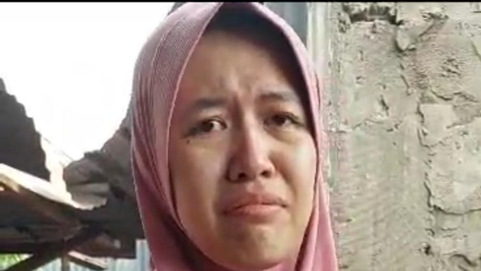Mahasiswi Unsri ini menangi karena laptop berisi bahan skripsi ludes terbakar