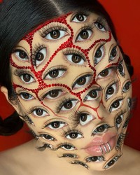 Makeup artist mencengangkan mata