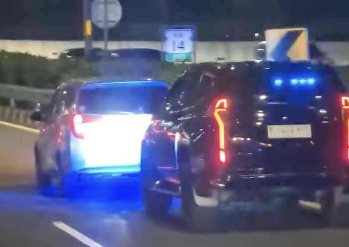 Pajero Sport berstobo minta jalan ke Calya
