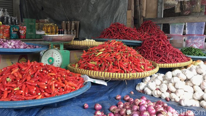 Harga bawang putih naik.
