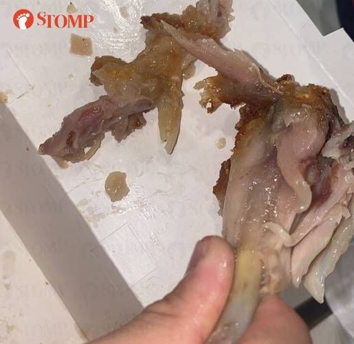 Beli Ayam Goreng, Pelanggan Ini Kecewa Dapat Ayam Mentah