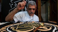 Ahmed Shawki Othman al-Qasbagi dan keluarganya pernah menjadi bagian pembuat kiswah atau kain sutra yang membungkus Kabah.   
