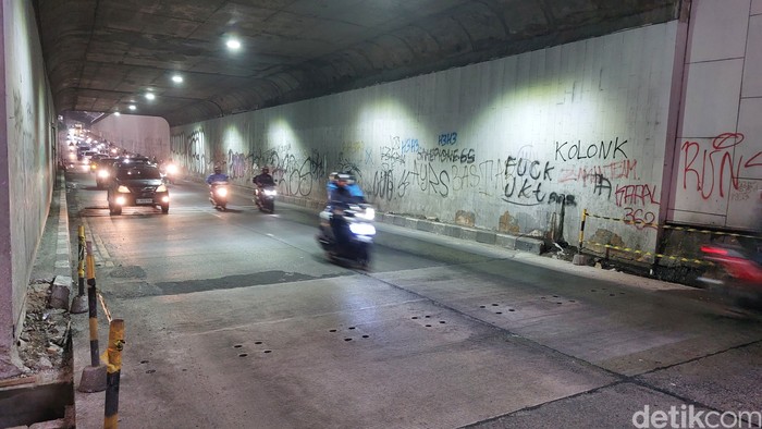 Perbaikan tutup got underpass Jl Sholis, Kota Bogor, sudah hampir rampung, sudah mulus. 27 Juni 2023. (M Sholihin/detikcom)
