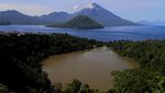 Pesona Memukau Danau Laguna dengan Panorama Pulau Tidore