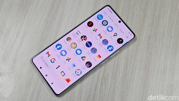 Poco F5 5G menjalankan sistem operasi Android 13 dengan antarmuka MIUI 14 for Poco yang menawarkan fitur-fitur khusus seperti Poco Launcher, Game Turbo, Floating Window, dan lain-lain. Foto: Adi Fida Rahman/detikINET