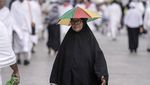 Ragam Cara Jemaah Haji Hadapi Panas Menyengat di Tanah Suci
