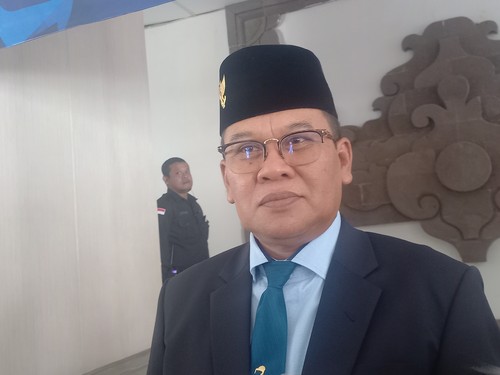 Rektor Universitas Pendidikan Ganesha (Undiksha) Prof. Dr. I Wayan Lasmawan, M.Pd ditemui usai melantik enam pejabat di lingkungan Undiksha, Selasa (27/6/2023). (Made Wijaya Kusuma)