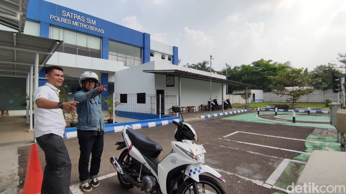 Satpas SIM Polres Metro Bekasi.