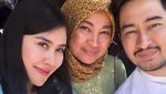 7 Potret Kebersamaan Syahnaz dengan Mertuanya yang Jarang Disorot
