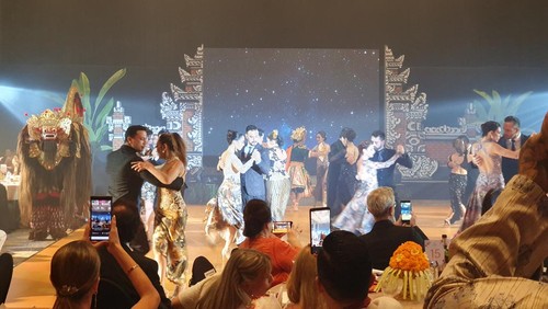 Tango in Paradise di Ballroom Plumeria, Padma Hotel and Resort, Bali, Senin (26/6/2023) malam. (Ronatal Siahaan/detikBali)