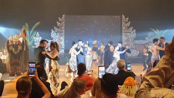 Tango in Paradise di Ballroom Plumeria, Padma Hotel and Resort, Bali, Senin (26/6/2023) malam. (Ronatal Siahaan/detikBali)