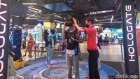 Selain wahana ini, Timezone SMS juga menghadirkan VR Hologate yang sebelumnya hanya ada di Summarecon Mall Kelapa Gading 3