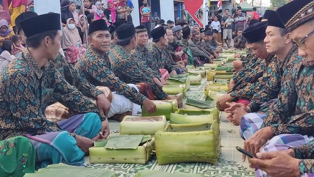 Kegiatan Rasulan di Dusun Jenar Desa Pracimantoro Kecamatan Pracimantoro, Selasa (27/6).
