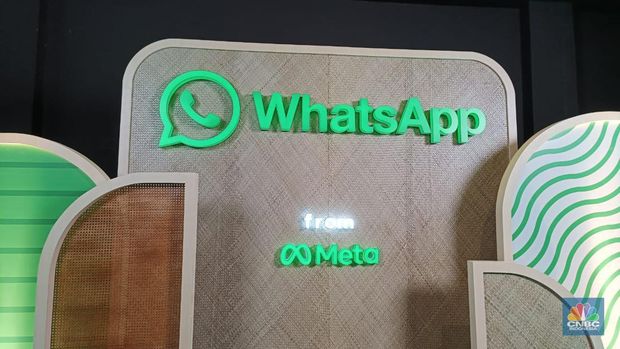 Untuk mendukung UMKM, WhatsApp memperkenalkan dua fitur baru. Yakni mengarahkan iklan dari WhatsApp ke Facebook atau Instagram, serta pesan berbayar. (CNBC Indonesia/Novina Putri Bestari)