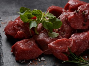 Berapa Porsi Aman Ibu Hamil Makan Daging Kambing? Ini Kata Dokter Obgyn