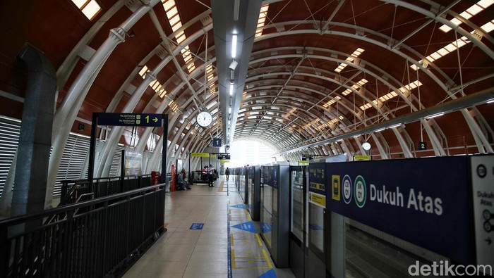 Beroperasi Sebentar Lagi, Yuk Tengok Fasilitas LRT Jabodebek LRT Jabodebek sebentar lagi akan beroperasi. Yuk lihat fasilitas kereta hingga stasiun LRT Jabodebek.