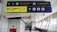 Papan petunjuk maupun informasi juga telah terpasang di sejumlah titik.  