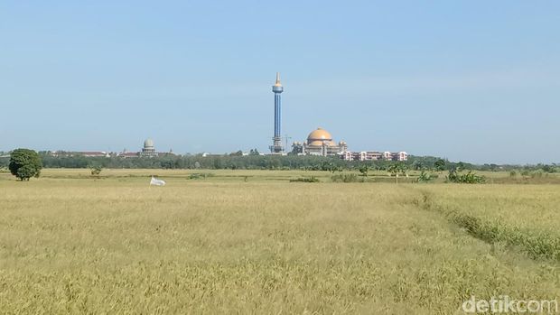 Cerita warga Gantar soal Ponpes Al-Zaytun