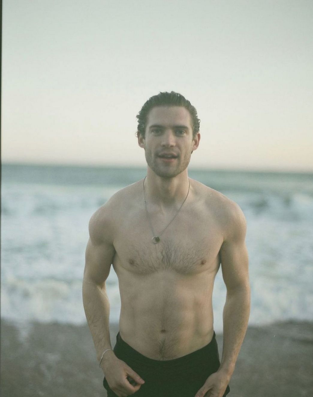 David Corenswet David Corenswet, pemeran Superman yang baru.