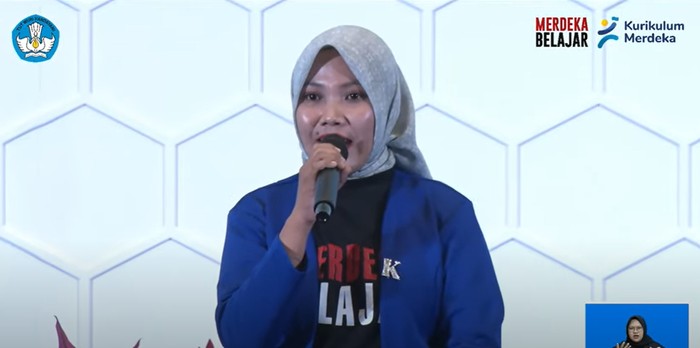 Eka Nurviana Fatmawati merupakan guru di SD Negeri Butuh 1 Kabupaten Kediri yang melakukan inovasi pembelajaran matematika