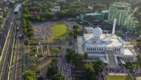 Sebagian umat muslim melaksanakan Shalat Idul Adha 1444 H pada Rabu (28/6) sesuai dengan keputusan PP Muhammadiyah. 