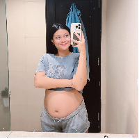 Hanum Mega yang populer di Instagram dengan pengikut lebih dari 1,4 juta ini menegaskan setelah berkali-kali disakiti sang suami, dia tak mau lagi terluka. “Selama menjadi seorang istri saya sangat menghormati dia semuanya saya urus saya bantu walaupun saya Banting tulang sendiri untuk keluarga. sekarang saya sudah tidak serumah lagi. siap menjadi JANDA wonder mommy 2023,” tulis Hanum Mega yang tengah hamil anak kedua dalam unggahannya. Foto: Dok. Instagram real.hanummegaa