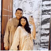 Dalam unggahannya Hanum Mega mengatakan Allah SWT memberi petunjuk padanya soal perselingkuhan suaminya. Tanpa direncanakannya, WhatsApp sang suami masih ’nyangkut’ di komputer kantor.  Foto: Dok. Instagram real.hanummegaa