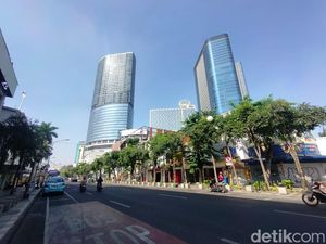 Sejumlah Ruas Jalan Kota Surabaya Lengang Saat Libur Idul Adha