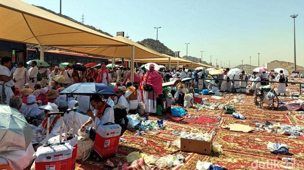 Jemaah asal Sukabumi terlantar di Muzdalifah